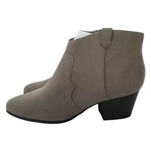 NWT Women's Gray Block Heel Faux Suede Western Accent Classic Ankle Boots 11